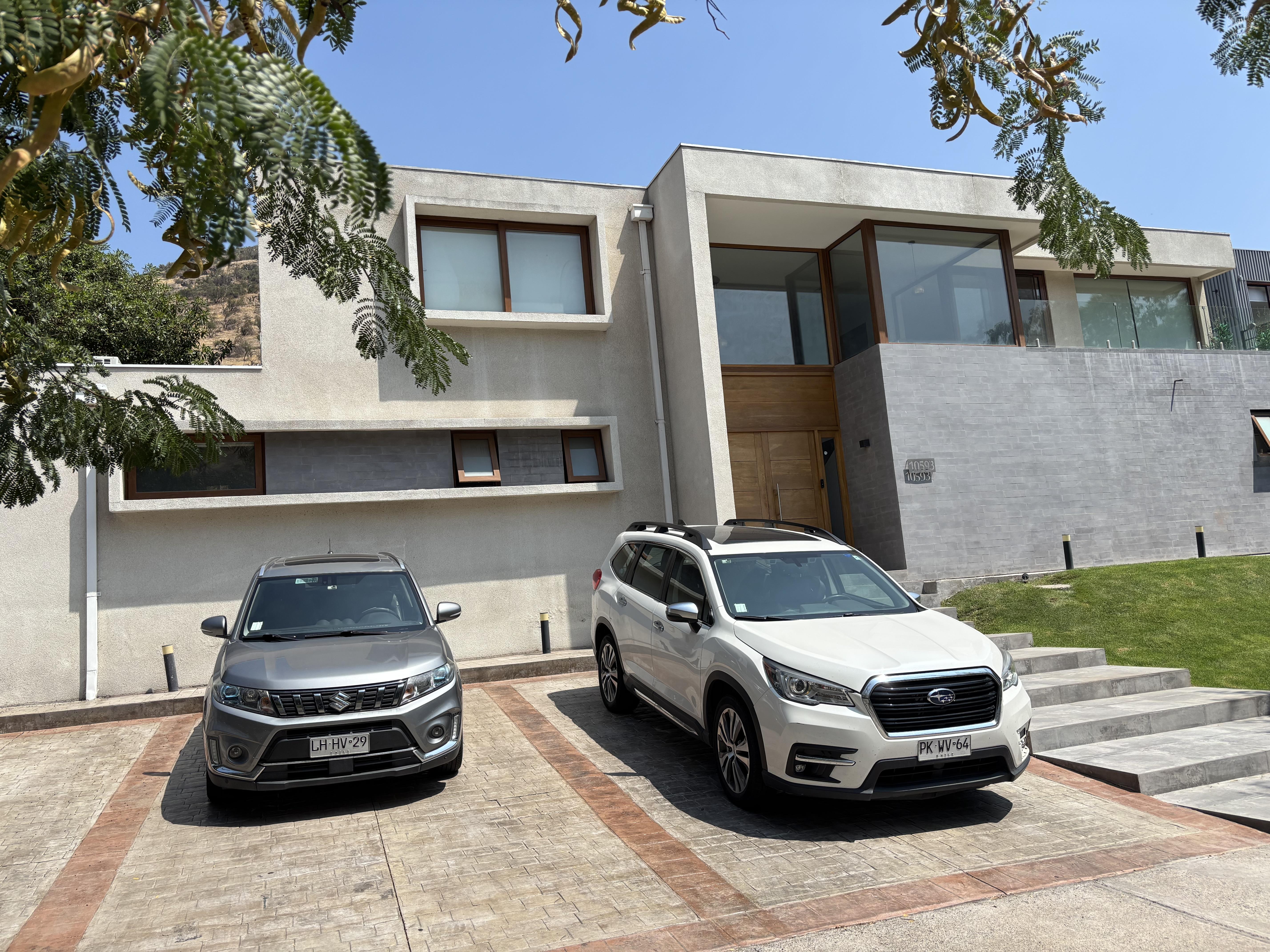 ARRIENDO GRAN CASA COLINA 